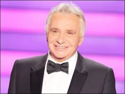 Il chantait : 
"Terre brûlée au vent
Des landes de pierres
Autour des lacs, c'est pour les vivants".