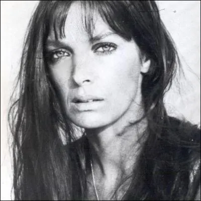 Marie Lafort est un touche--tout, ayant rencontr autant de succs dans sa carrire musicale que cinmatographique. Elle n'est pas apparue dans ...