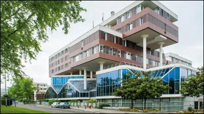 Ville de 25 000 habitants du département des Yvelines, dans l'agglomération de Saint-Quentin-en-Yvelines :