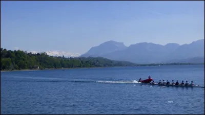 Y a-t-il un aéroport ?