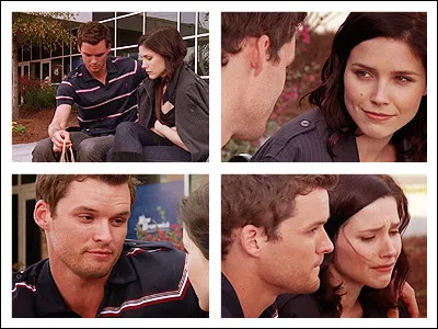 Que rapporte Julian à Brooke lorsque Peyton est hospitalisée dans la saison 6 ?