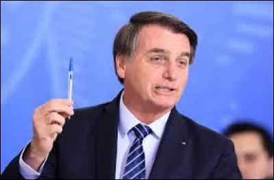 De quel pays Jair Bolsonaro est-il le président ?