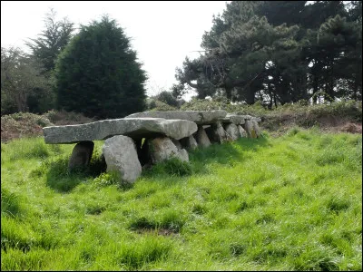 Qu'est-ce qu'une allée couverte ?