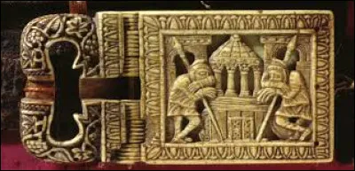 Quel est l'édifice représenté sur la boucle de ceinture en ivoire de l'évêque Césaire d'Arles (VIe s.) ?