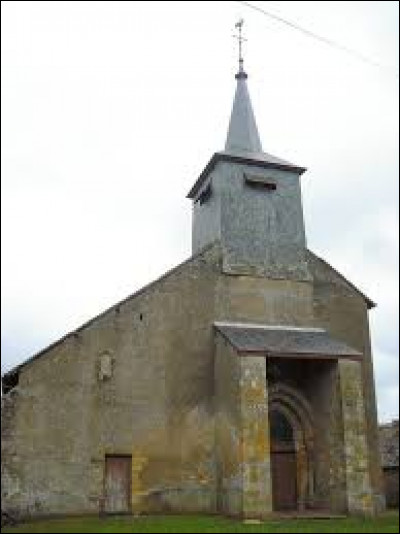 Notre balade dominicale en Bourgogne-Franche-Comté devant l'église Saint-Pierre-et-Saint-Paul d'Alluy. Commune de l'arrondissement de Château-Chinon-Ville, elle se situe dans le département ...
