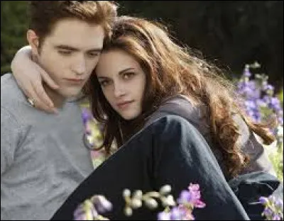 Pourquoi Edward ne veut-il pas que Bella se transforme alors que celle-ci le veut ?