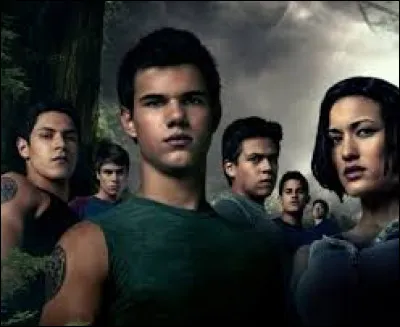 Une autre tribu existe dans cette saga à laquelle, dans le second opus Jacob appartient. Quel est le nom de cette tribu ?