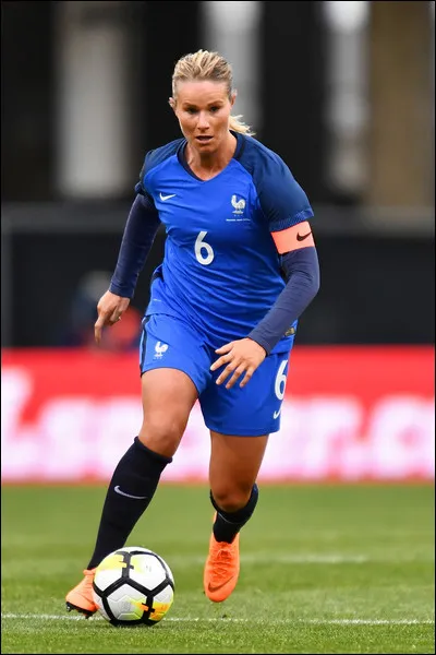 Amandine Henry remporte sa première Ligue des champions en 2011. Quel club l'Olympique lyonnais bat-il en finale, sur le score de 2-0 ?