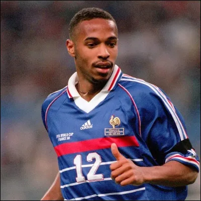 Attaquant, meilleur buteur (3 buts) de l'équipe de France, lors du Mondial 98 :