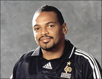 Deuxième gardien et joueur le plus âgé de l'équipe de France :