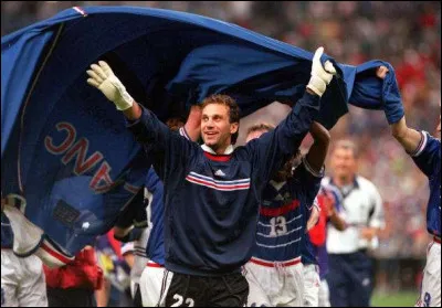 Troisième gardien, évoluant à l'AJ Auxerre au moment de la Coupe du monde :