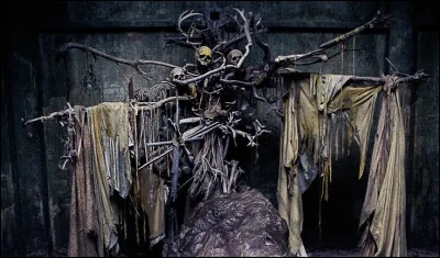 Comment se nomme le sinistre sanctuaire où se déroule la scène finale ?