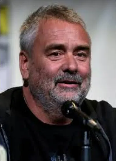 Qui a réalisé le film nommé "Abyss" ?