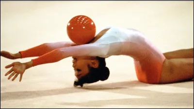 Qui fut la première championne Olympique de toute l'histoire de la GR (1984)