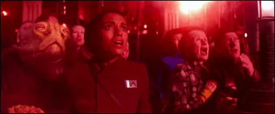 Comment s'appelle la planète du système Hosnian détruite par le Premier Ordre et où l'on voit le chancelier et les Sénateurs (ainsi que Korr Sella, envoyée de Leia) ?