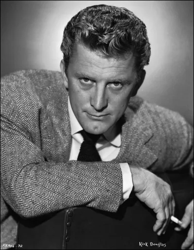 Quel est le prénom de ce monsieur Douglas ?