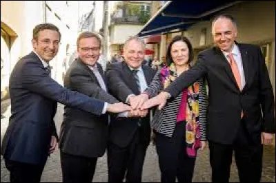 Au niveau exécutif, quel nom porte-t-il ?