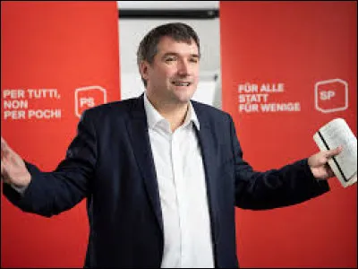 Un autre parti y est représenté :