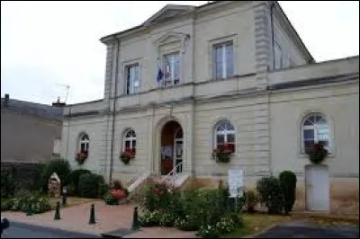 Ancienne commune Angevine, Nueil-sur-Layon se situe en région ...