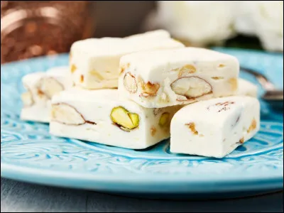 Quelle ville française a le nougat pour spécialité ?