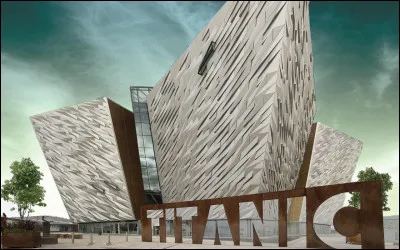 Qu'est-ce que le Titanic a heurt&eacute; ?