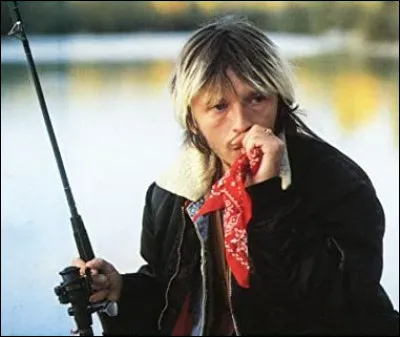 Sur quel bateau Renaud s'embarque-t-il, dans la chanson "Les Trois Matelots" ?