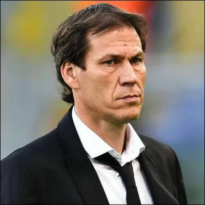 Nommez cet entraîneur.