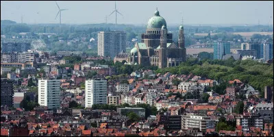 Dans quel pays se situe Anderlecht ?