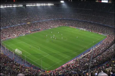 Quelle est la taille d'un terrain de football ?