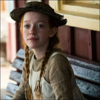 Comment se nomment les parents d'origine d'Anne ?