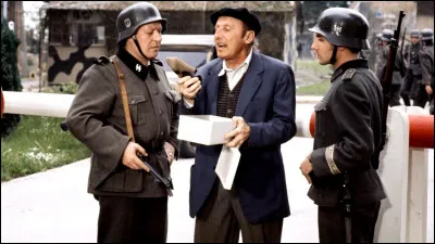 Ce film, qui fera 4,7 millions entrées, est sorti en octobre, après la mort de Bourvil, dont c'est l'avant-dernier film : l'acteur y est Léon Duchemin, un restaurateur normand. C'est ...