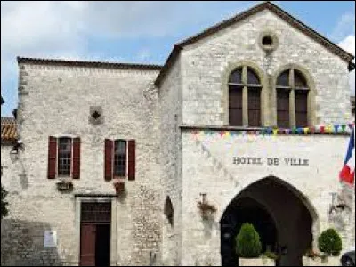 Castillonnès est un village néo-aquitain situé dans le département ...