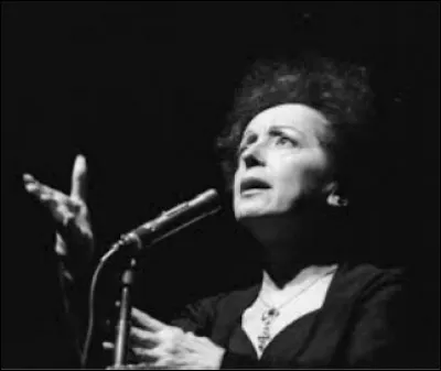 Quelle phrase extraite de ''Non, je ne regrette rien'' d'Édith Piaf est considérée comme fautive bien qu'elle soit souvent utilisée ?