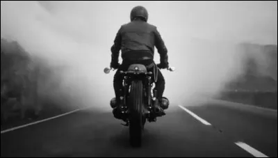 Qui chantait ''L'homme à la Moto'' ?