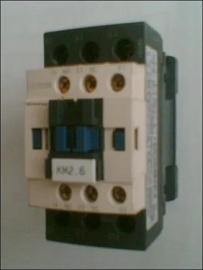 Ses verres sont à l'&oelig;il, c'est le...