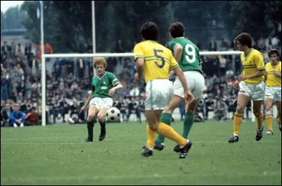 Le championnat de France de football et la Coupe de France sont remport&eacute;s par la m&ecirc;me &eacute;quipe :