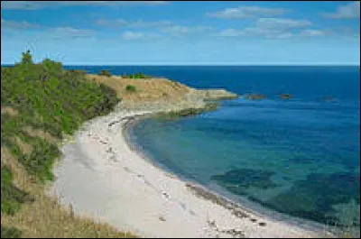 Dans quelle mer se baigne-t-on lorsque l'on se trouve en Géorgie ?