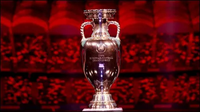 Quel pays a organisé l'Euro 2004 ?