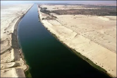 Quel canal est situé en Égypte ?