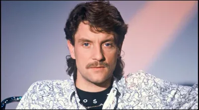 Dans quel album peut-on retrouver la chanson "La Fille qui m'accompagne" ?