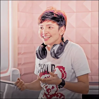 Pourquoi Pixie s'était-elle fâchée contre Jhon ?