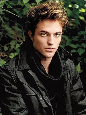 Comment s'appelle l'acteur qui joue Edward Cullen ?