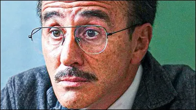 Qu'est-ce que M. Latouche reproche à Ducobu lors du concours de chant ?