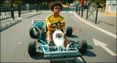 Gambi a récemment connu son succès avec ses deux clips :