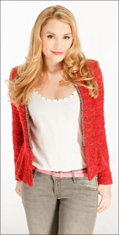 Héloïse est la sur de leur voisine.