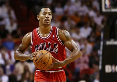 Trouvez qui est ce meneur de jeu :