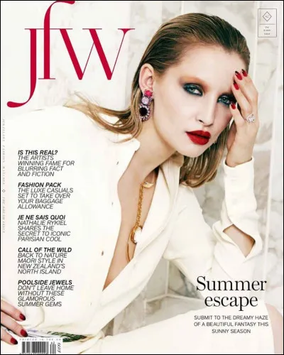 Quel est le nom de ce mannequin ?