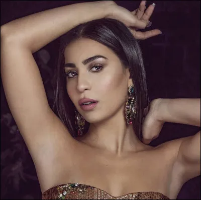 Quel est le nom de ce mannequin ?