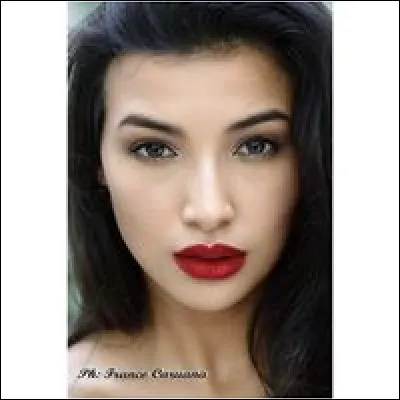 Quel est le nom de ce mannequin ?