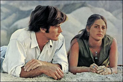 Le film d'Antonioni, qui a pour toile de fond la contestation étudiante américaine à la fin des années 1960, raconte la rencontre entre une étudiante idéaliste et un militant plus radical dans la vallée de la Mort. La bande originale est composée, en partie, par le groupe Pink Floyd. C'est ...